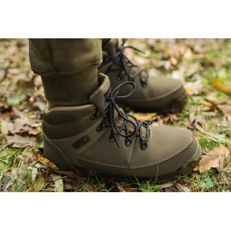 ZERO TOLERANCE TRAIL BOOTS SIZE 10 (EU 44)